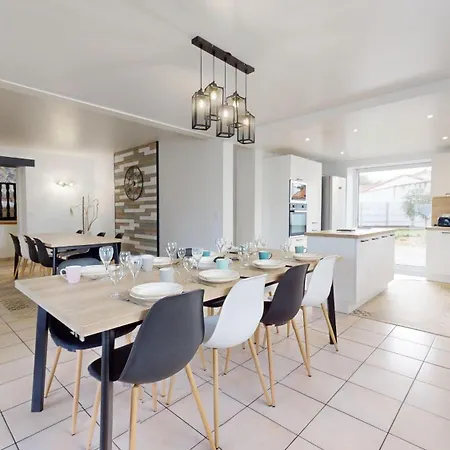Les Flots Des Demoiselles Apartment *