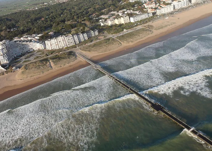 Les Flots Des Demoiselles 아파트 *