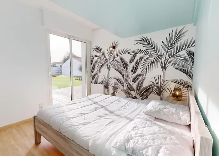 Les Flots Des Demoiselles 생장드몽