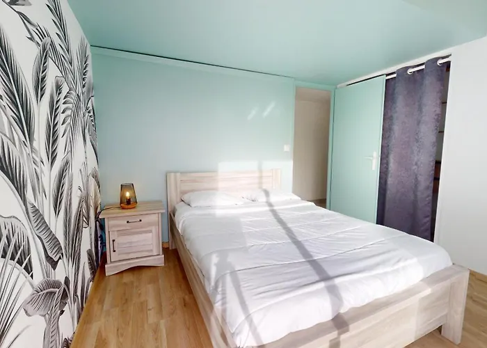 Les Flots Des Demoiselles 생장드몽